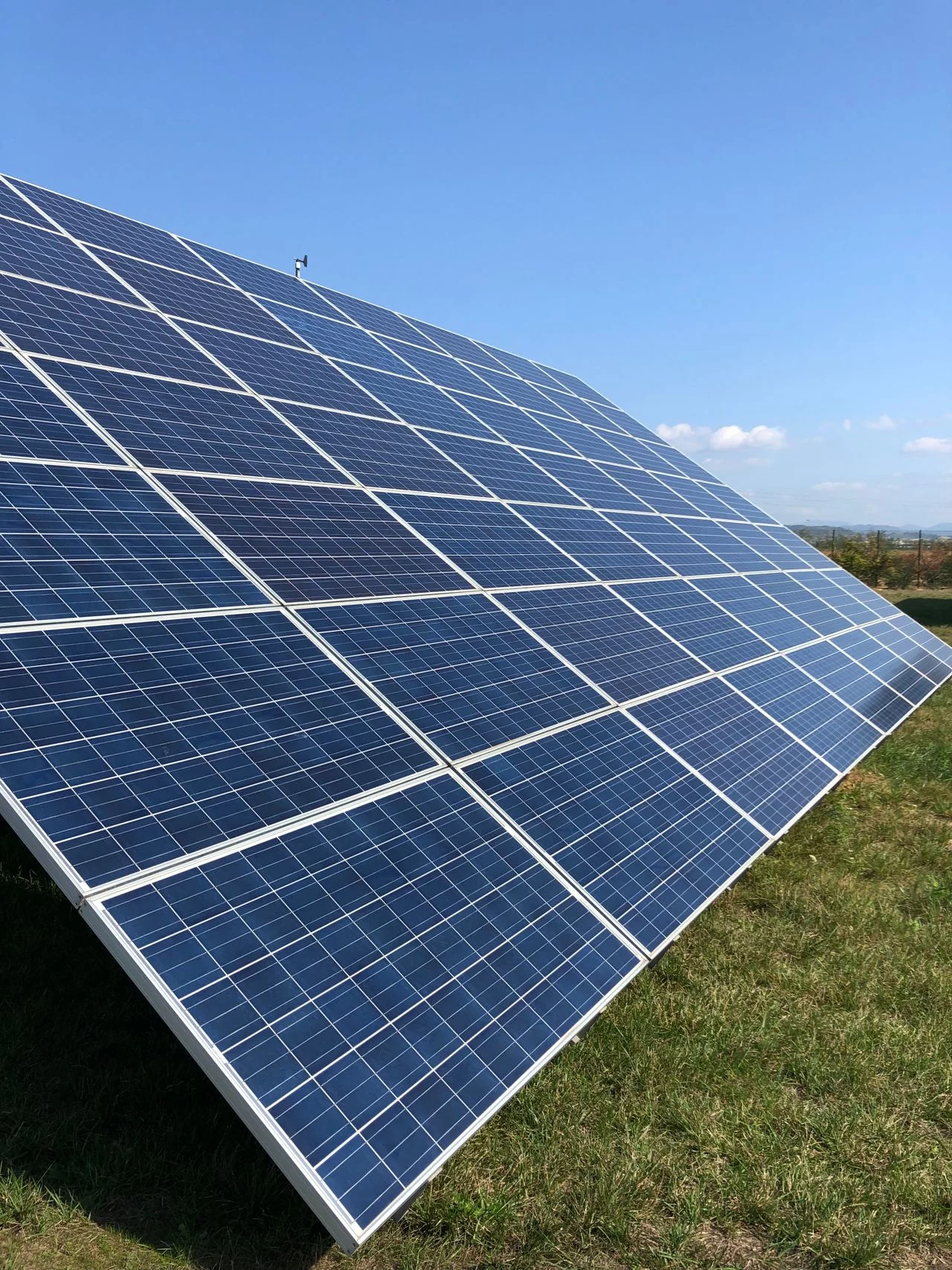 Ground-mounted solar photovoltaic panel array
